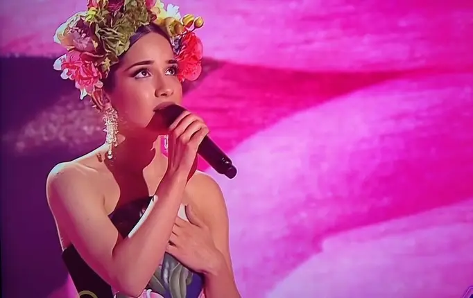 Johanna Lengyel Singing Performance